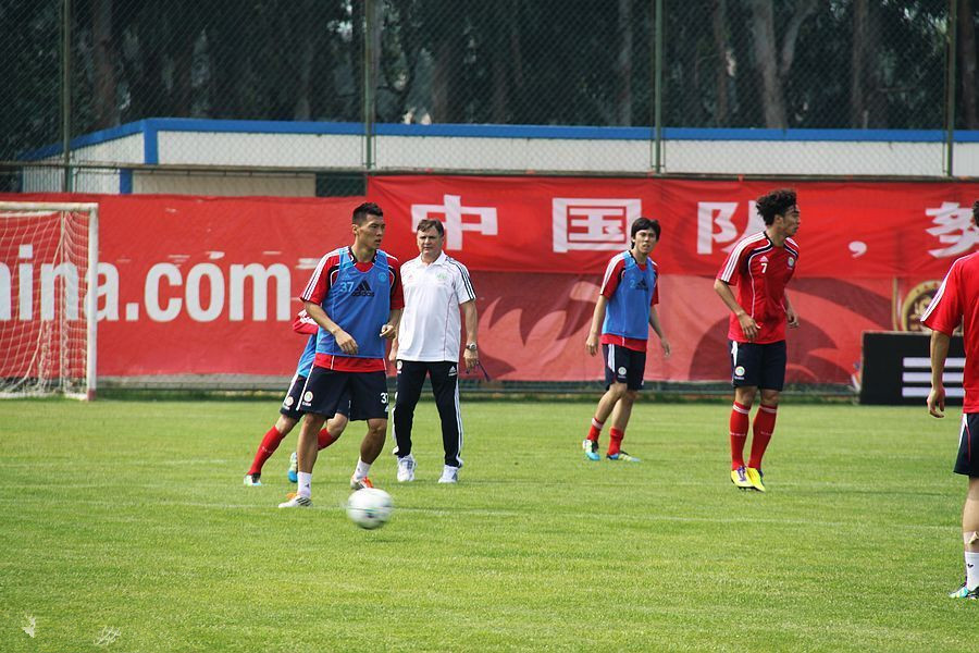 国足vs韩国经典解说词,国足最扎心的一段话