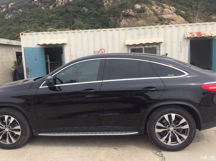 奔驰gle400运动版跑高速视频,奔驰gle400几秒破百运动模式