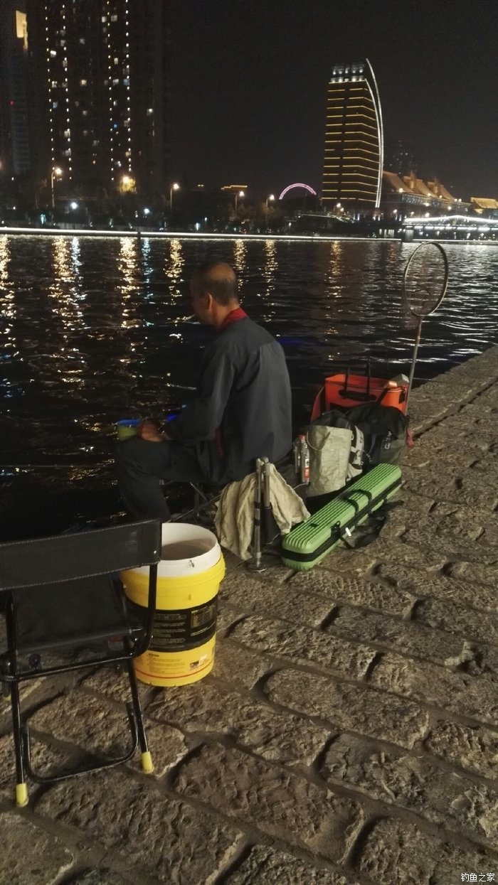大连钓黑鱼用什么饵料最好,天津海河怎么钓大黑鱼