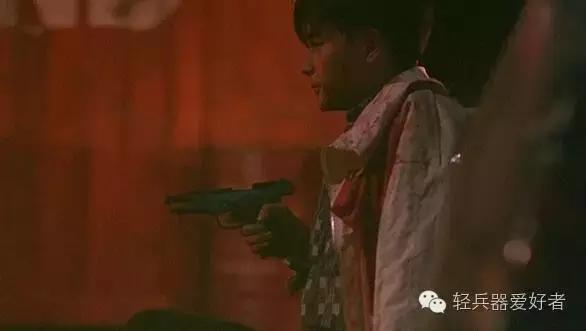 英雄本色系列中的各色轻武器,盘点英雄本色名场面