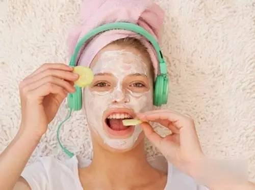 护肤怎么去红,用什么护肤品可以改善脸上红血丝