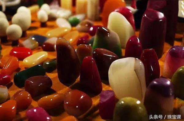 翡翠和玉的区别,看完再也不会傻傻的去买玉了!