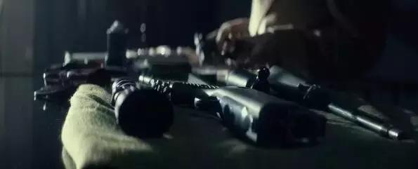 战术美学|《疾速追杀》的“枪械世界”