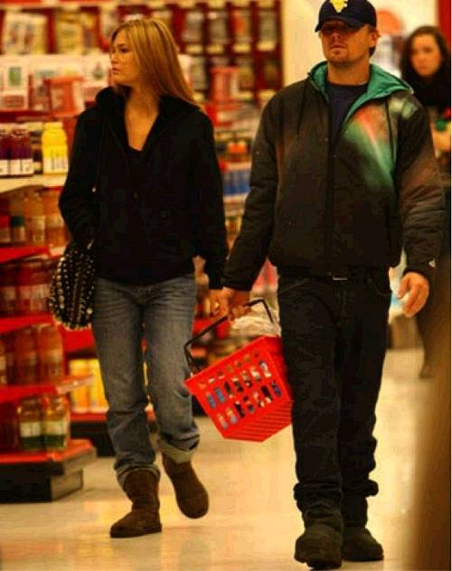 一双丑到爆炸的鞋子,一双丑到爆的鞋