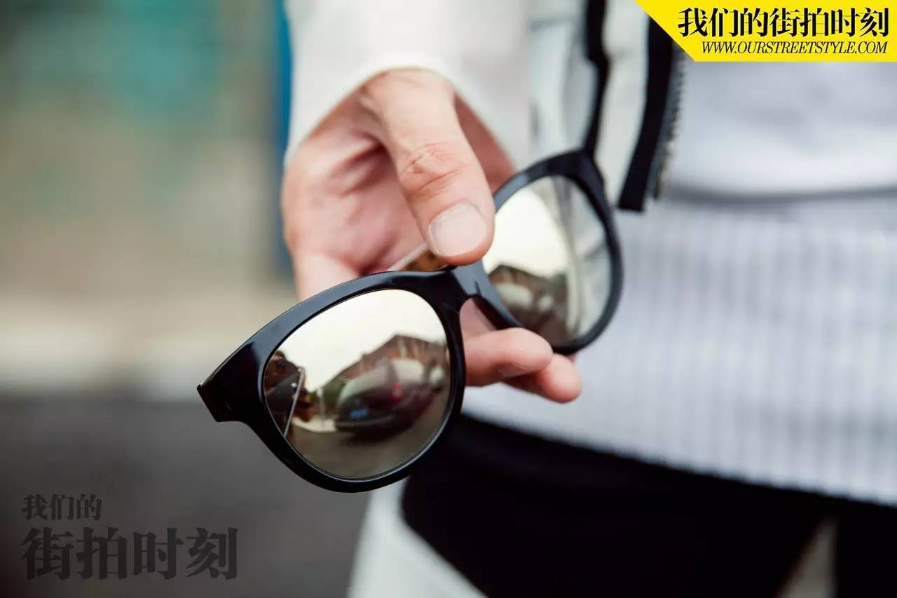 街拍时尚大方显年轻气息,王珞丹街拍