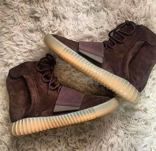 750预售价破万心很累！全黑ub只要1k5，你为它省的钱还留着吗？