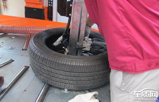 普利司通轮胎出现裂纹图片,普利司通动力侠龟裂解决了吗