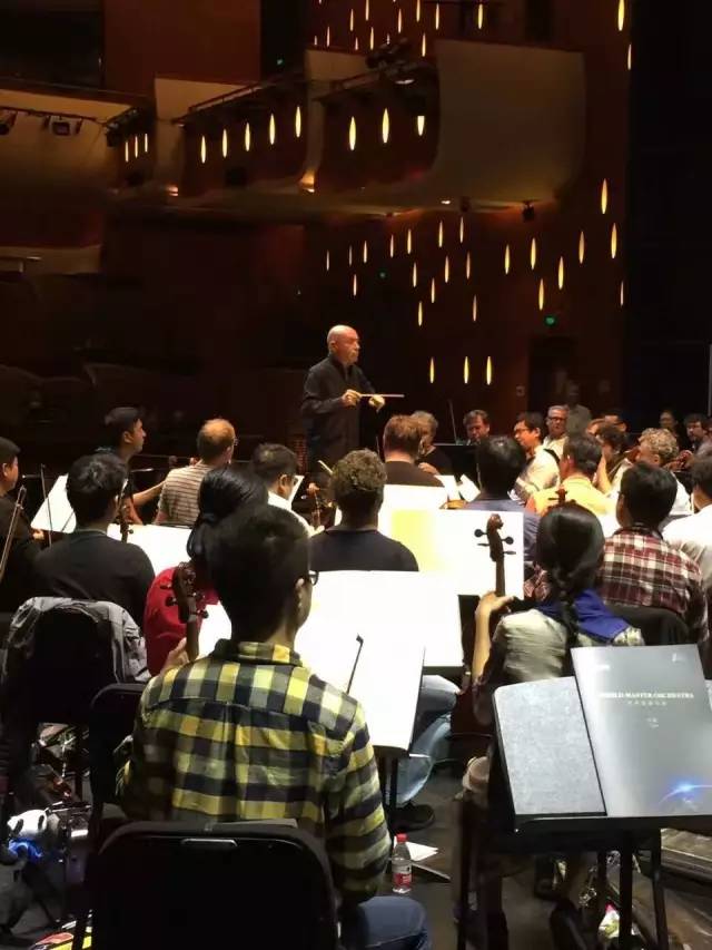 指挥家艾森巴赫,艾森巴赫克里斯托夫