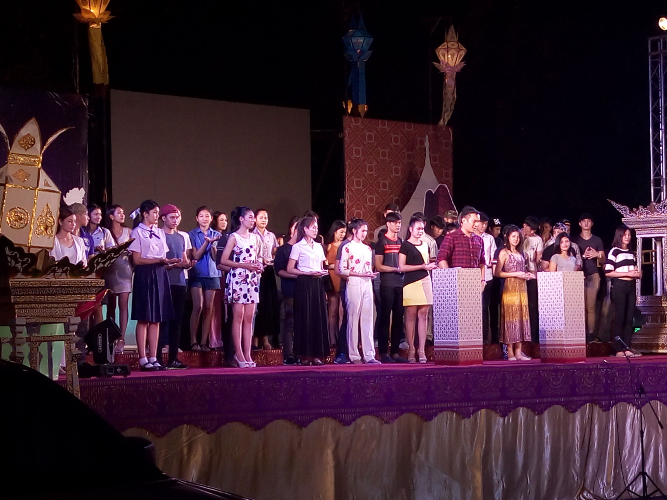 泰国怪异传统节日,水灯节是不是泰国的传统节日