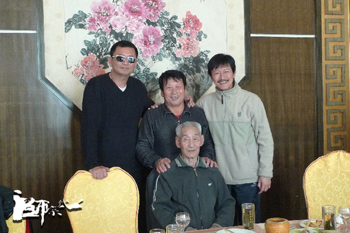 香港小胡子陈勋奇最新消息,陈勋奇个人资料简介及身高