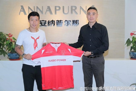 曾是国足10号职业生涯三次打入冷宫如今屈身中乙签三年长约