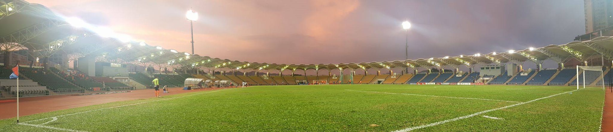 2019年5月4日中超上港与富力比赛,惨败第一局视频