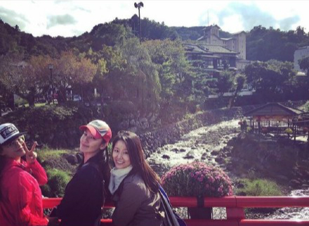 林心如挺大肚寺庙上香孕期出行小贴士