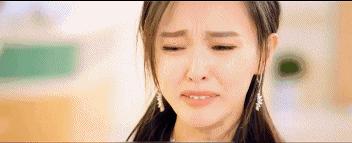 唐嫣一身潮装启程巴黎看秀,唐嫣山寨高定