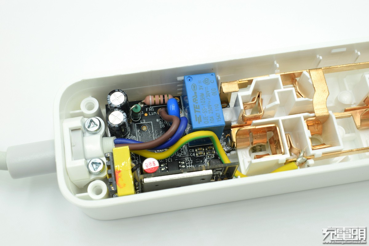 插线板评测对比,青米智能插线板测评