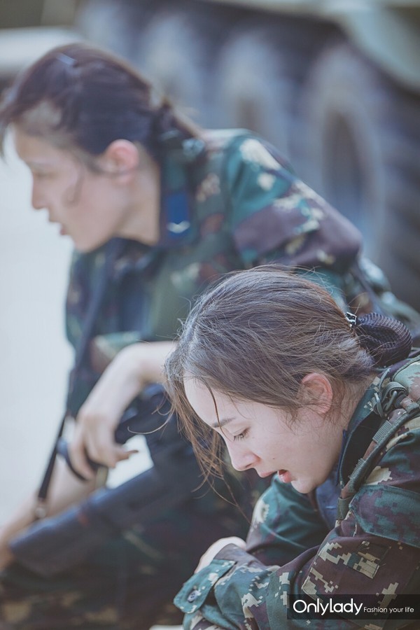 杨幂的素颜妆,杨幂的真实体重和身高