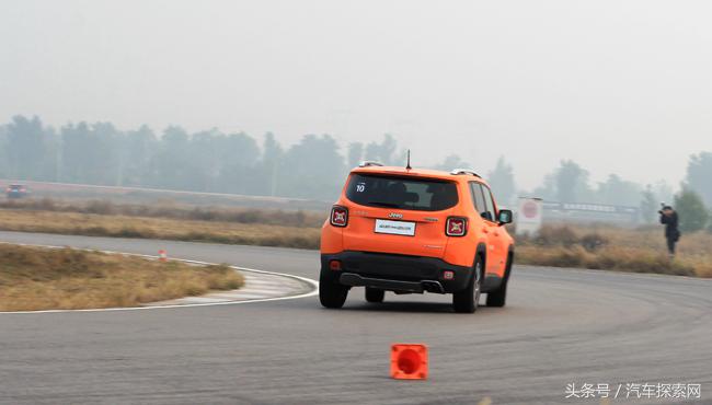 广汽菲克jeep18款自由侠,广汽菲克jeep自由侠2017价格