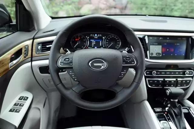 买不起汉兰达就看它颜值不输途昂,果断放弃汉兰达