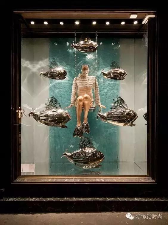 高级感户外橱窗,户外品牌橱窗