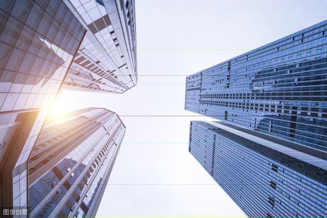 小说：他重生一世，在微博上写下几句话，瞬间整个微博爆炸了