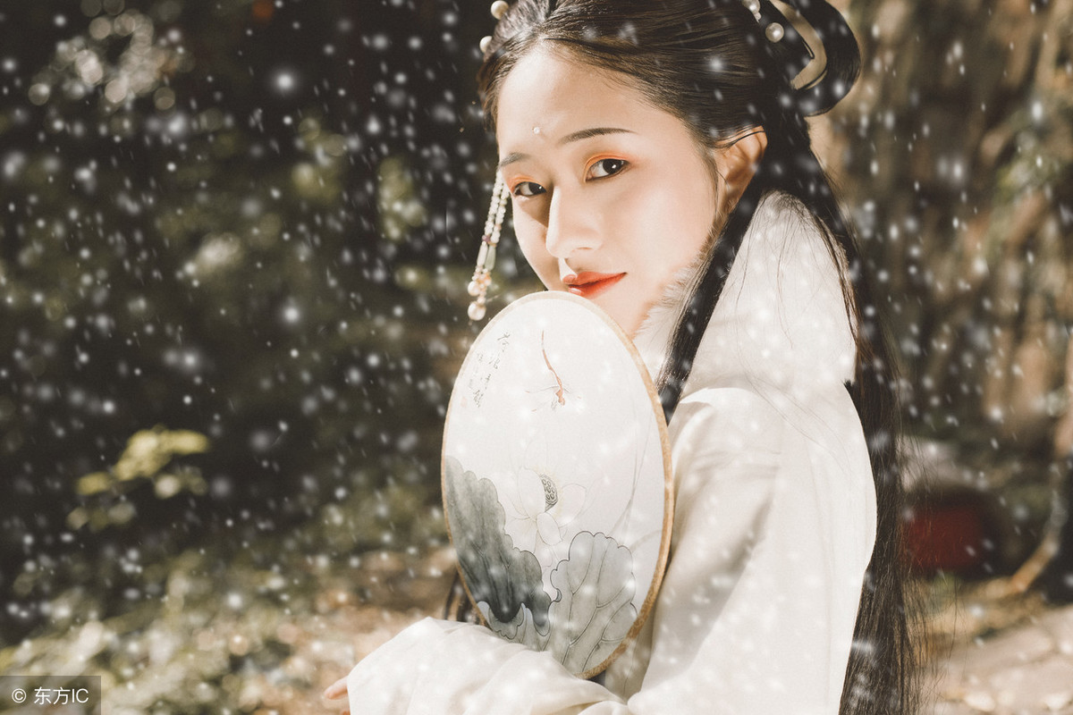 小说：女医每天都要缝合伤口，但缝针技术太烂，突发奇想去学刺绣