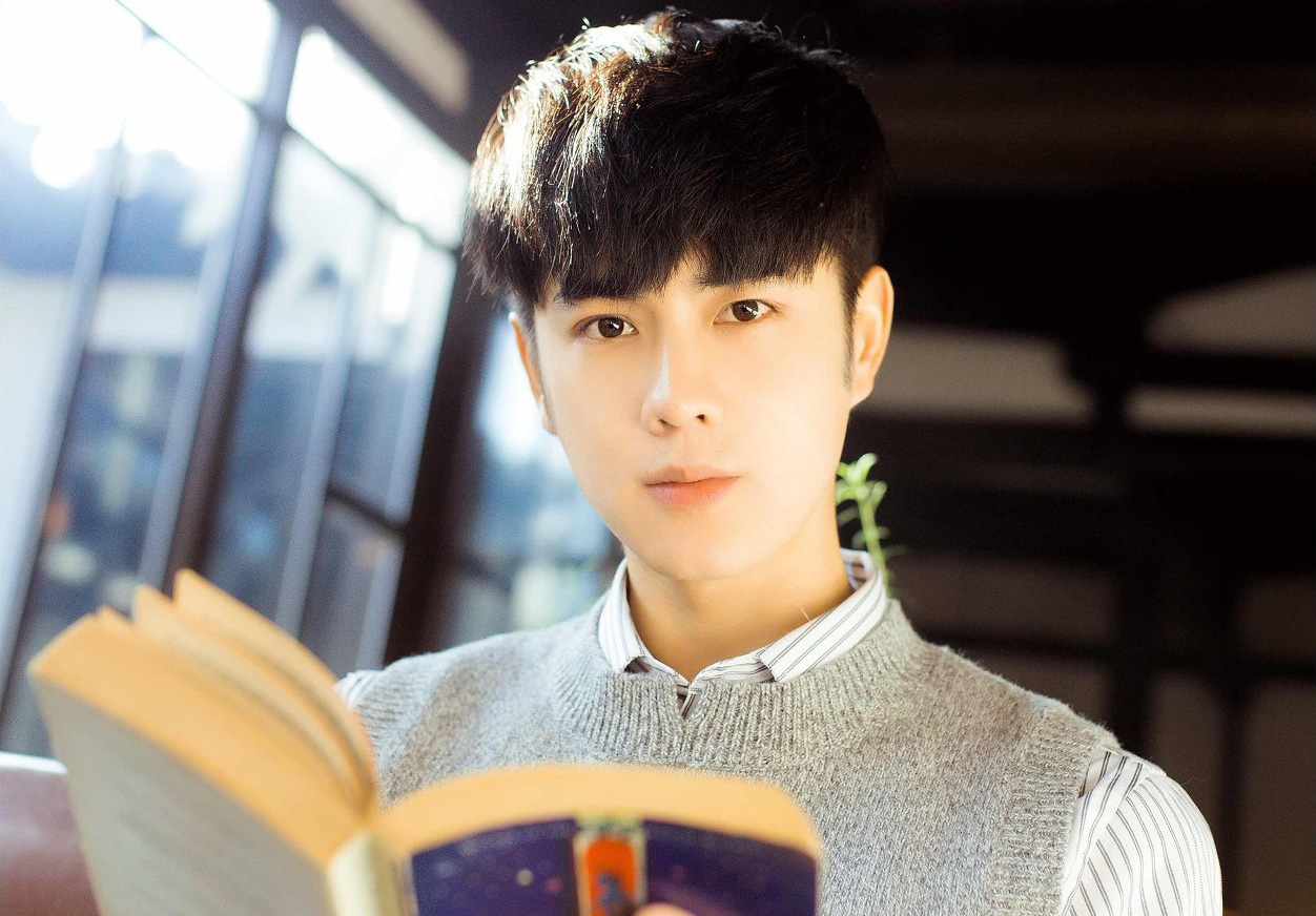 小说：去海南度假，碰到大明星搭讪，你是高兴呢还是疑惑？