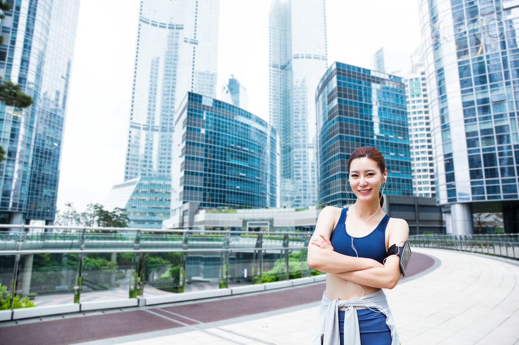 因为家里穷被外婆看不起全集,被外婆看不起