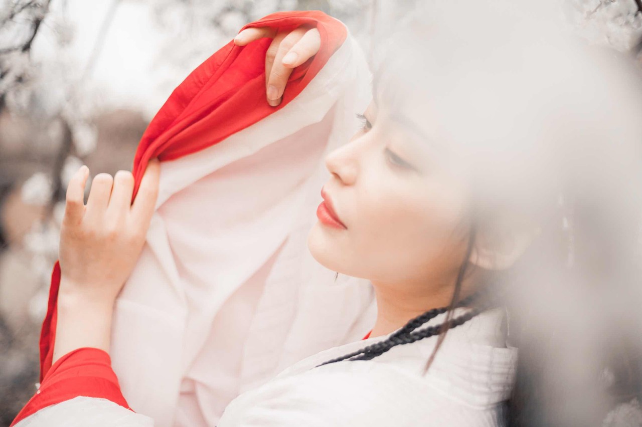 女主穿越成杀猪匠家的女儿,女子嫁给杀猪匠的小说