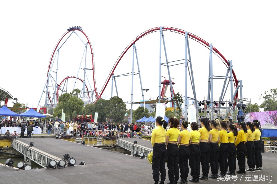 美少女啦啦队太空舞,00后美少女跳舞视频