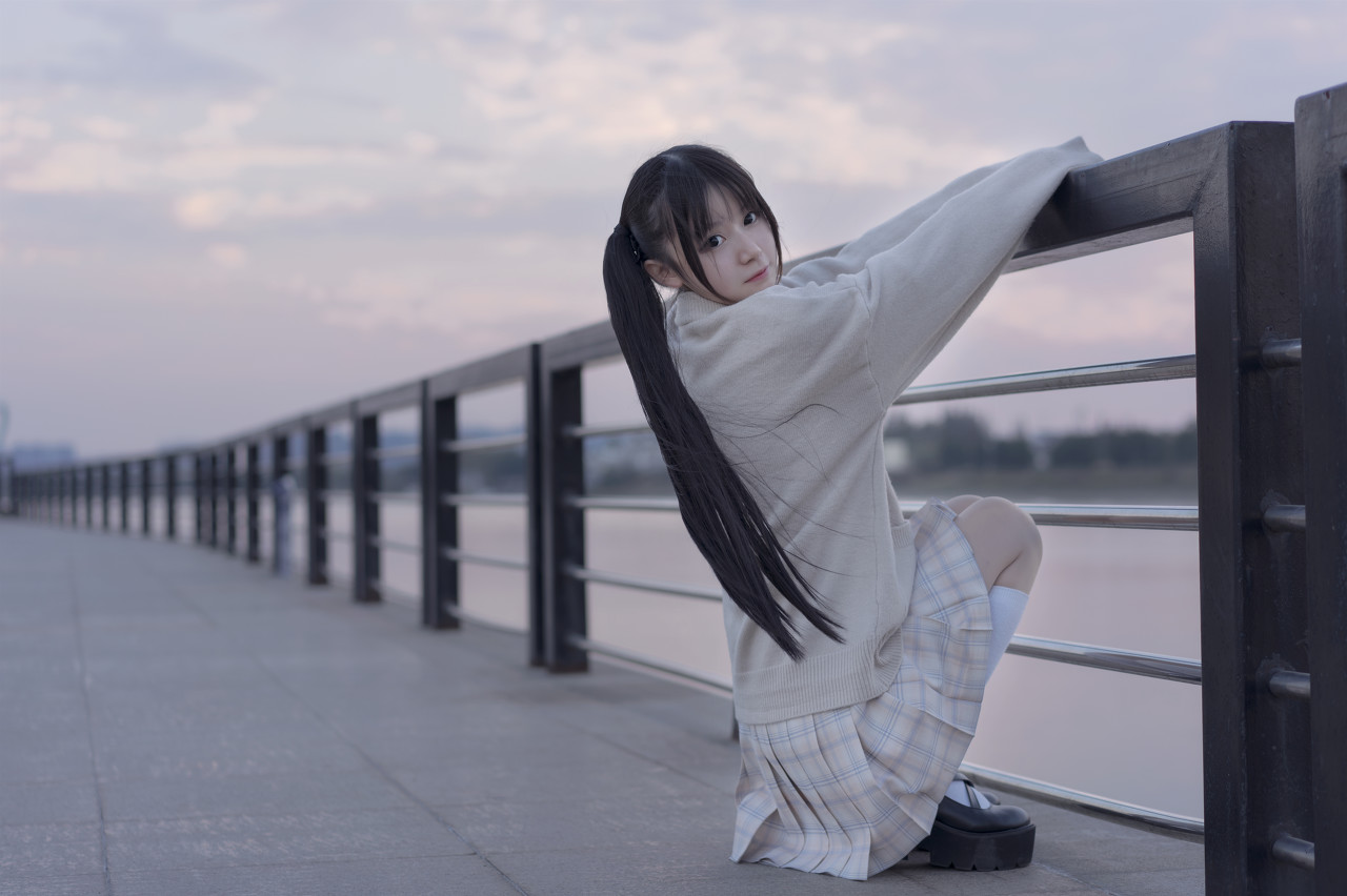 小说：她胃疼引起发烧，不能吃肉，老公为气她天天对着她吃大餐