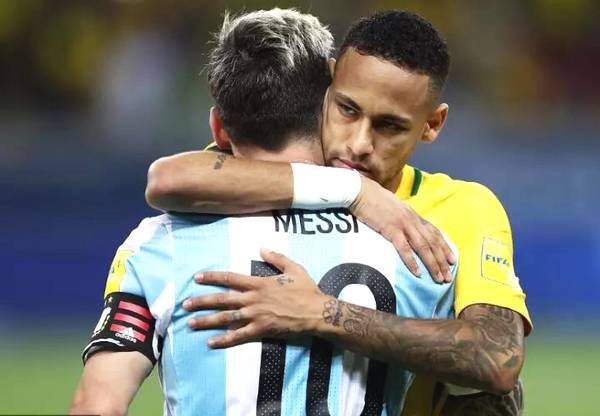 内马尔进球为白血病男孩跳舞,内马尔学患病孩子进球跳舞