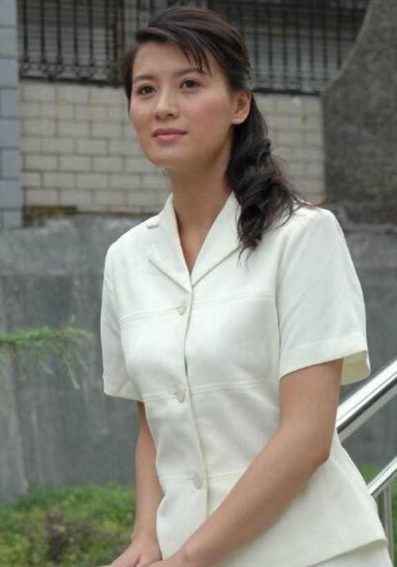 前央视主持人刘斌：三婚娶马蓉闺蜜，三次婚姻均失败，62岁养三娃