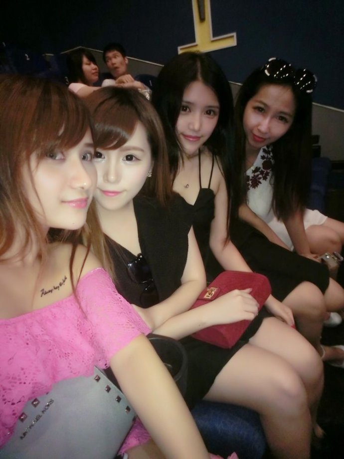 12年前,北京女模特为给男友买跑车,诈骗世界冠军和姨父320万