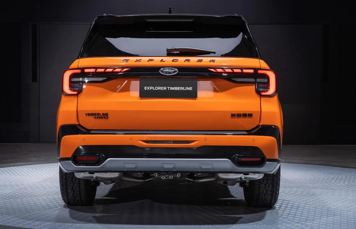 探险者低配风尚和顶配昆仑巅峰版,官改硬派越野车