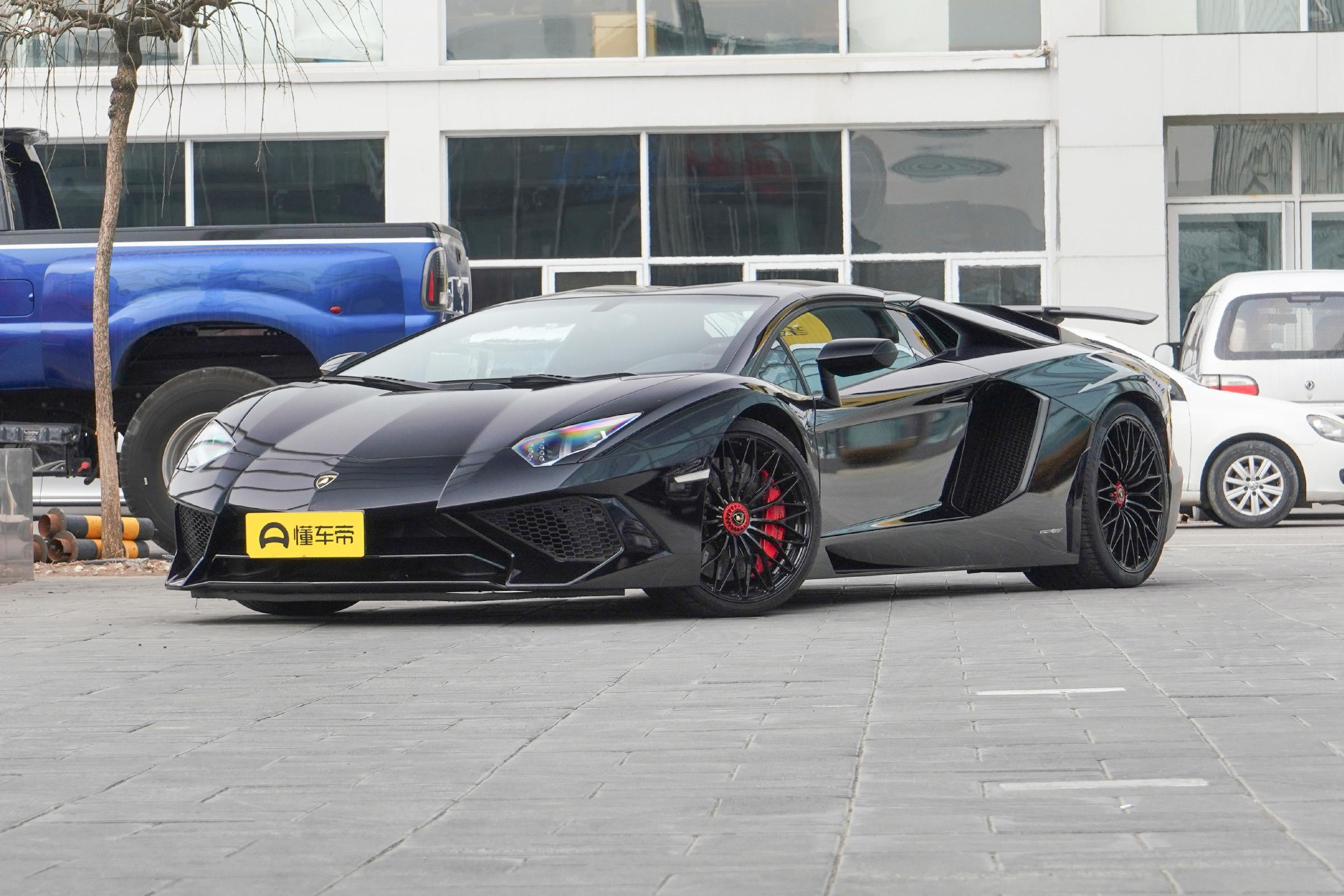 足球赛世界杯卡塔尔跑车,卡塔尔世界杯足球飞行速度