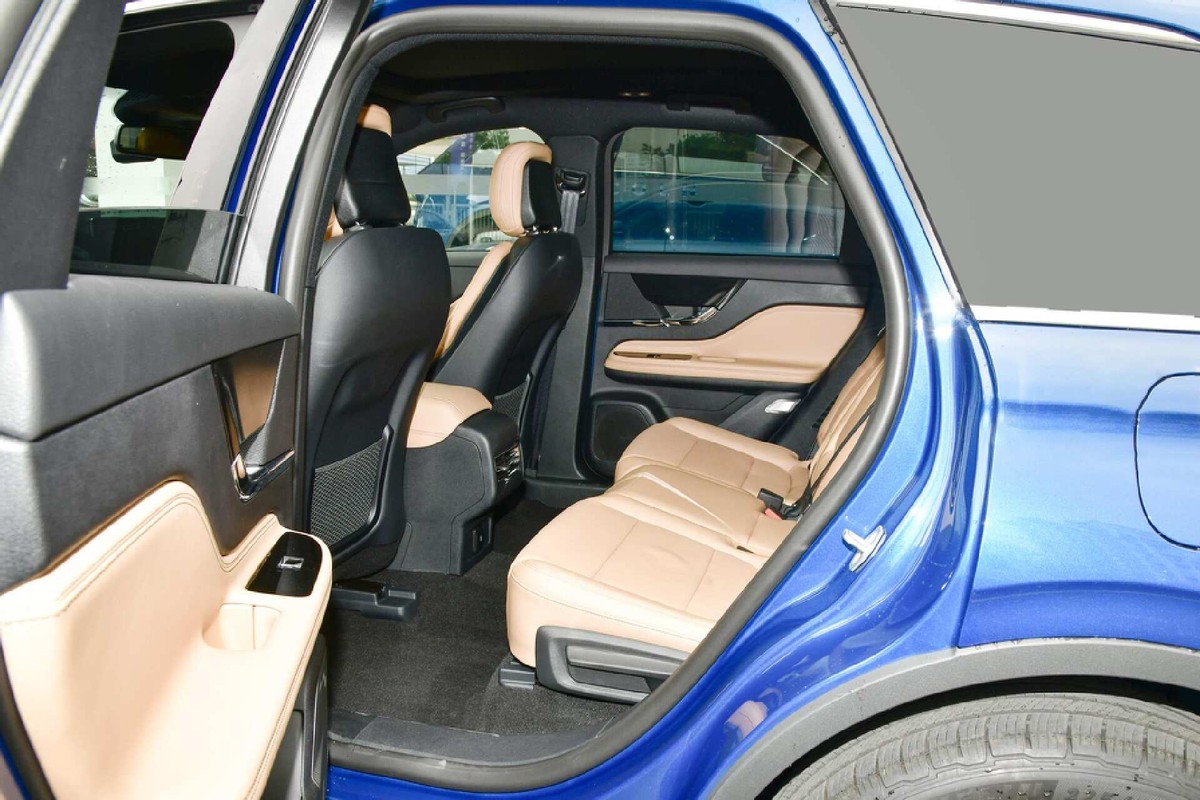 q3sportback林肯冒险家,驾驶感受比奥迪q3好的车