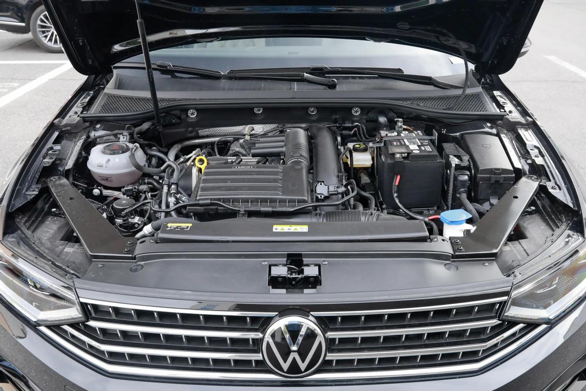 最新款1.4t迈腾价格,全新大众迈腾1.4T顶配多少钱落地