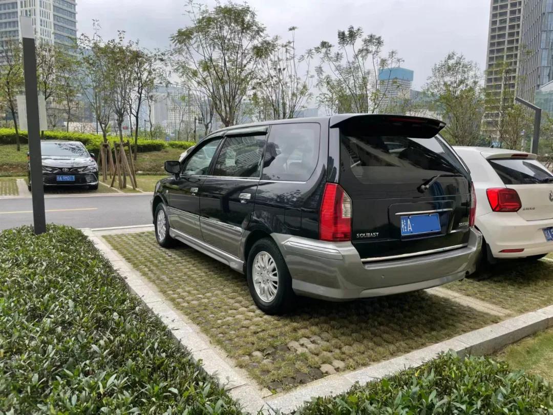 光亮如同新车丨两岸联手，2004年的东南菱绅DN6481型