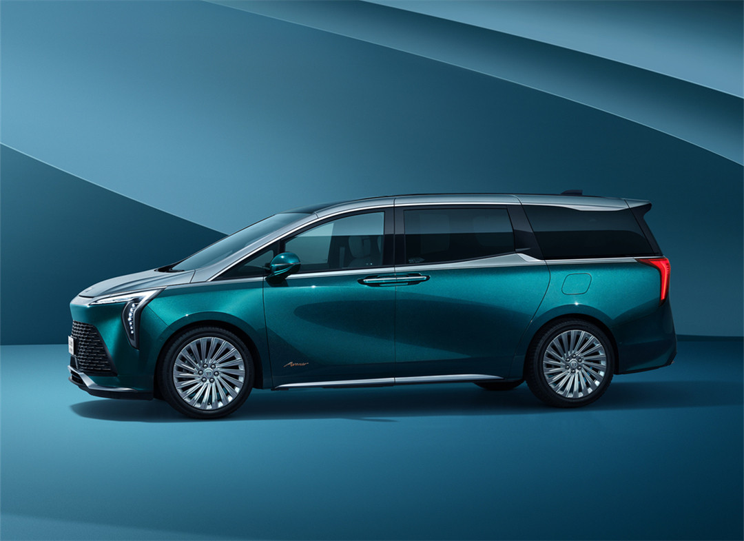 23款别克gl8改装内饰座椅加电动门,别克新款gl8陆上公务舱后备箱