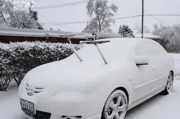 下雪天开车打滑视频,下雪天开车打滑怎么办