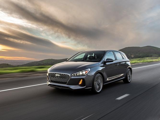 双标的韩系车！中美区别对待，“四代同堂”卖，活该卖不好