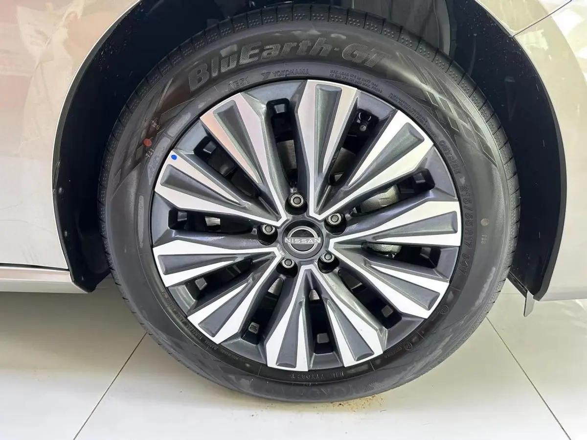 2021日产天籁2.0t空间,新款日产天籁2.0l低配版