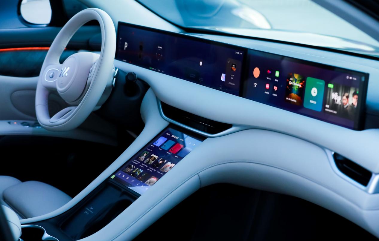 新科6边形战士“智趣试驾”智己LS6