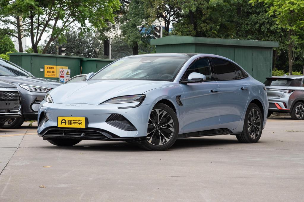 全新比亚迪海豹豪华版,全新23款比亚迪海豹实车图