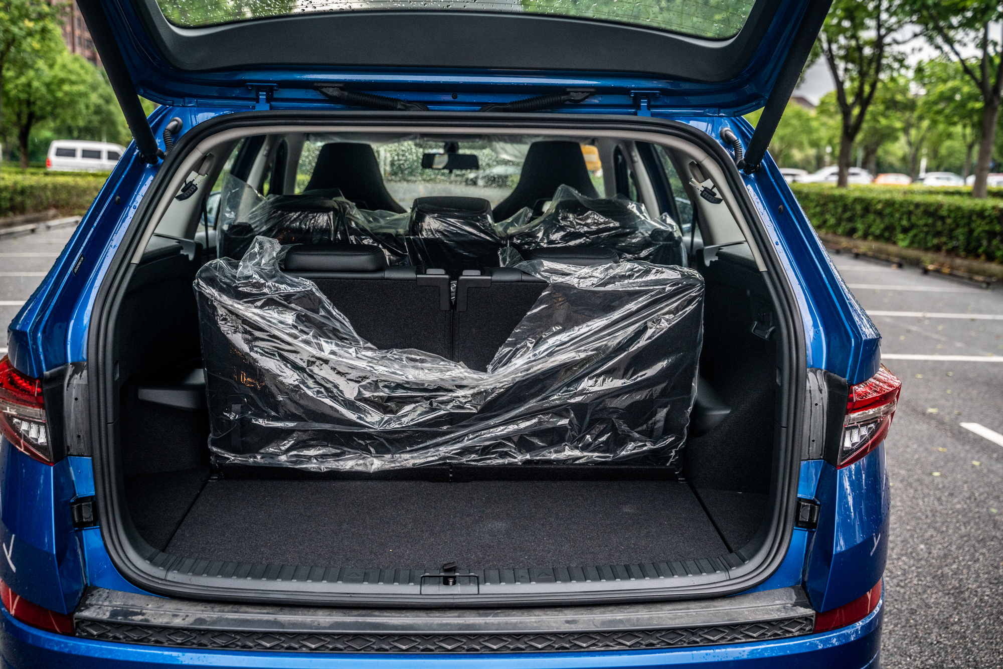 2020斯柯达柯迪亚克七座suv,棕色斯柯达柯迪亚克七座2022