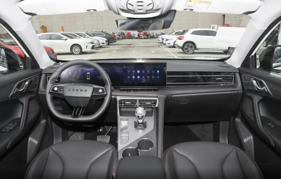 全新第三代荣威rx5对比别的车型 (2019款荣威rx5跟2020对比)