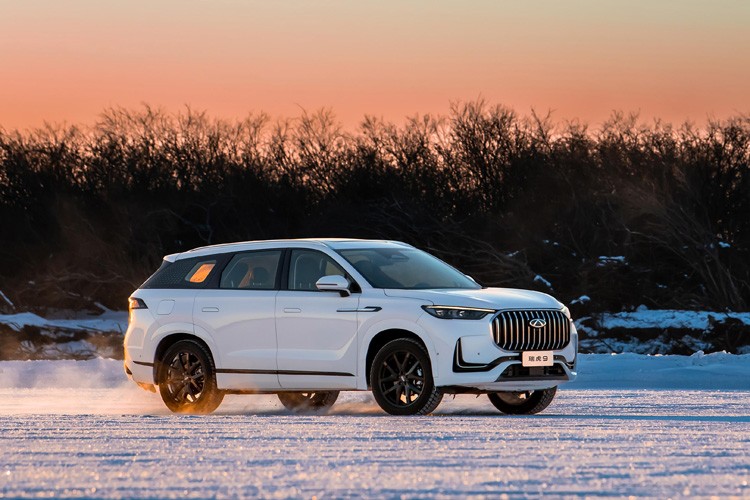 同行直呼太太太卷了！今年上新4款家用油车，2.0T车型均低于15万