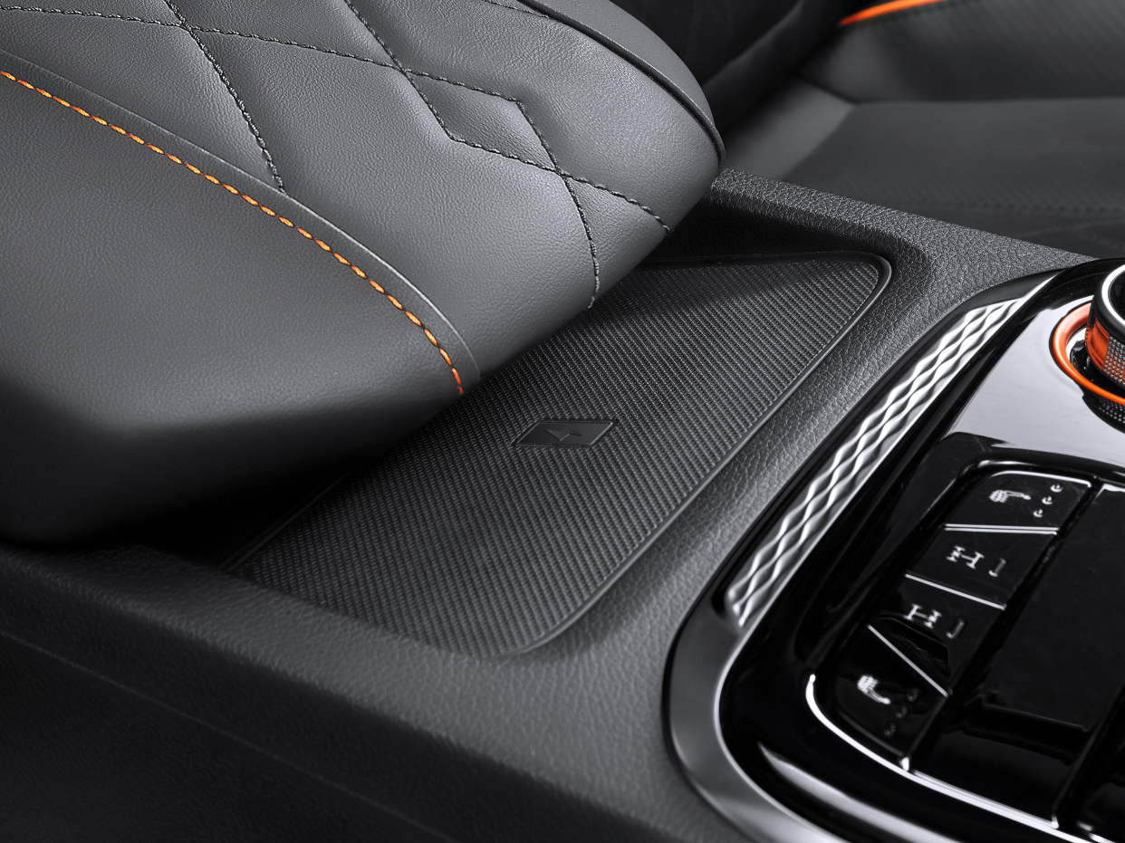 车长超5米2，配2.0T+8AT，带坦克掉头，16.88万起，锐骐7虎啸如何