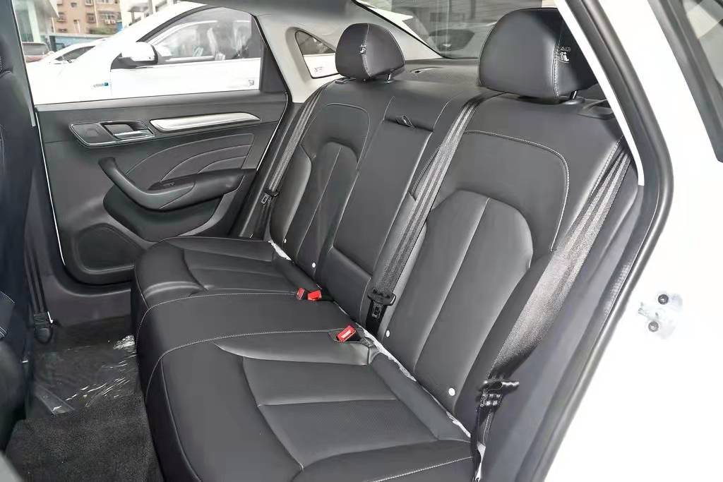 荣威i6新款介绍,荣威i6最新款的配置纯电动