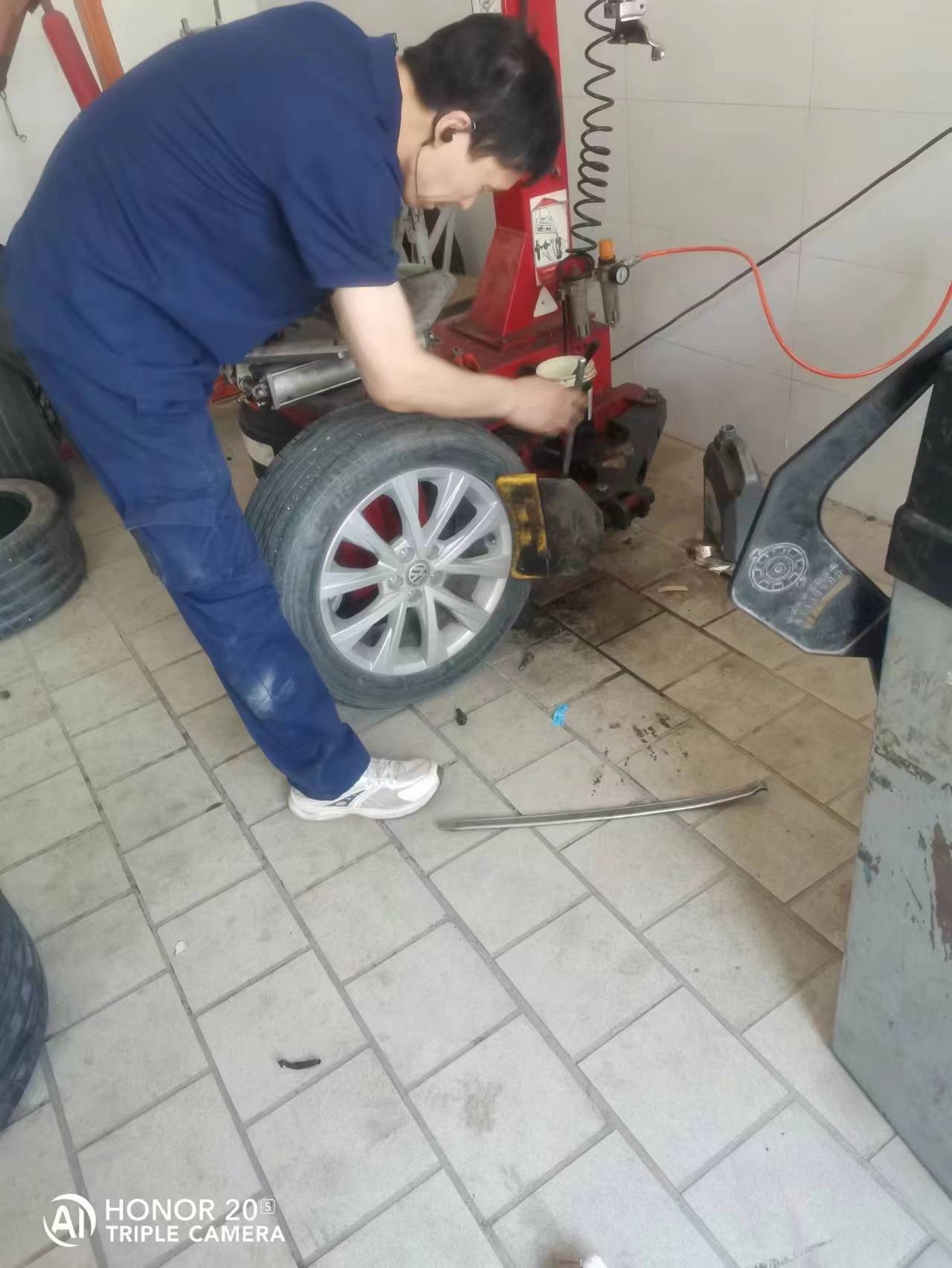 朗逸1.4t保养价格,朗逸保养机油加多少升